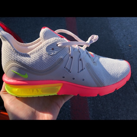 Brand new Air Max Sequent 3 - Picture 2 of 3